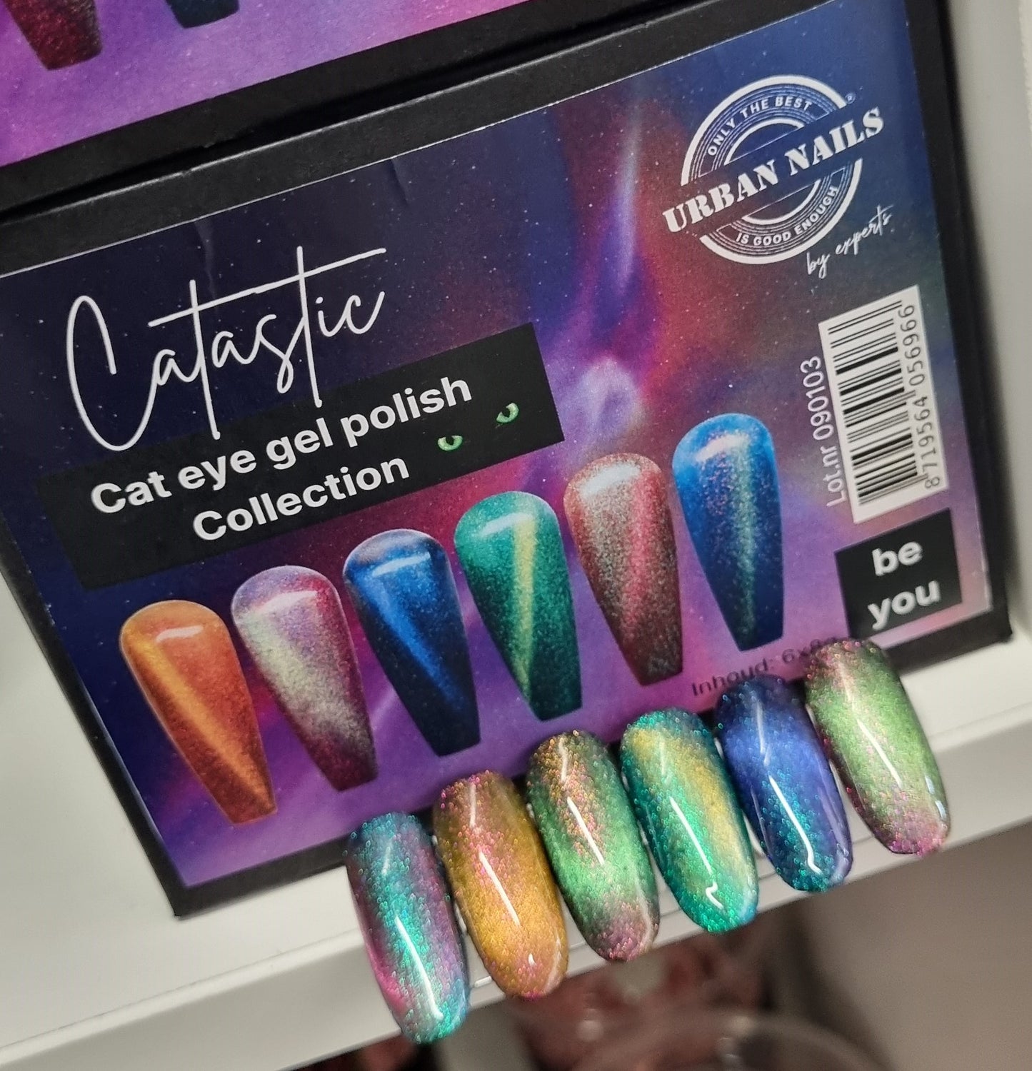 Urban Nails cat-eye gelpolish collectie Catastic