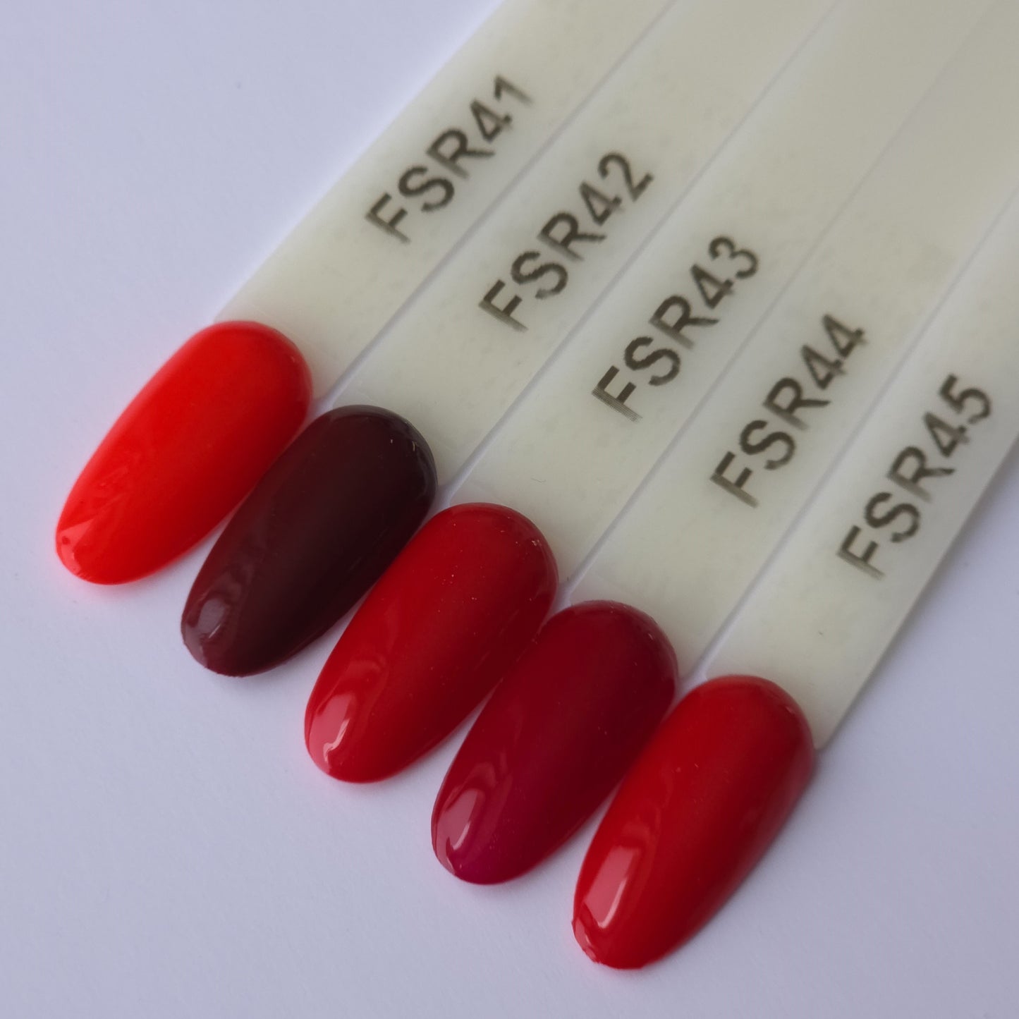 Urban Nails Fifty Shades of Red Gelpolish FSR41 - 7,5 ml
